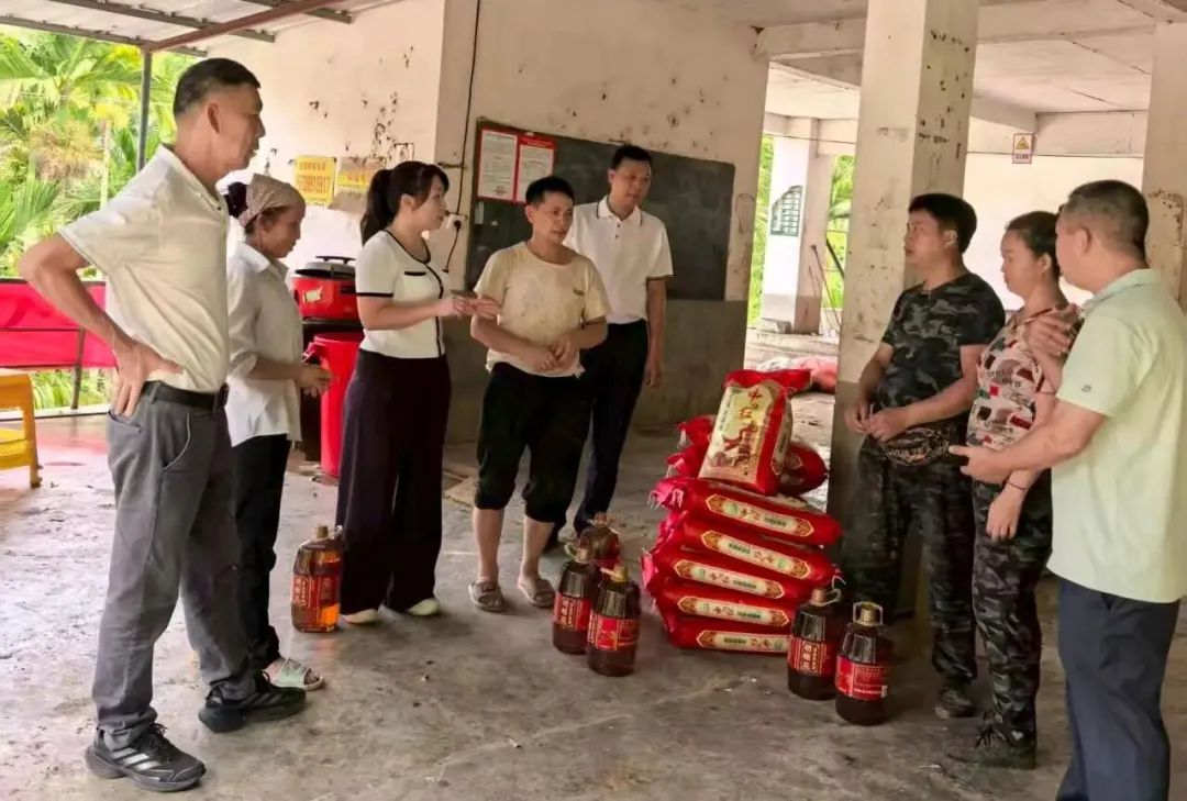 海南橡膠工會開展“海納英才  膠聚工匠”關愛新入職膠工專項行動